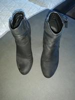 Damen Stiefeletten 1x benutzt Größe 38 Hessen - Fuldabrück Vorschau