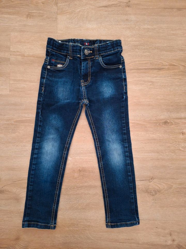 Ohne Gebrauchspuren! Mega Stylische Marken Jungen Hose Jeanshose in Regensburg