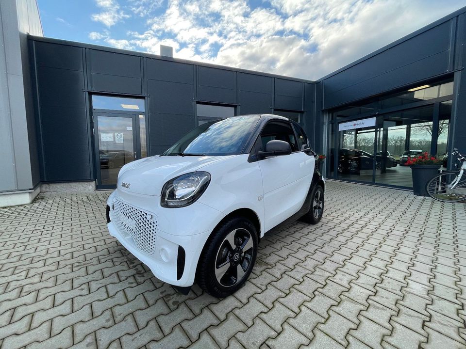 Smart ForTwo EQ Passion 22KW Carplay Sitzh. Parkpilot in Emsdetten