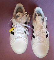 Adidas Damen Schuhe, Sportschuhe, Schuhe weiß Gr. 43,1/2 Berlin - Schöneberg Vorschau