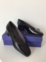 Pumps Stuart Weitzmann Gr. 37 Nordrhein-Westfalen - Wesseling Vorschau