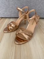 Buffalo Riemen Sandalen NEU Gr. 39 rosè Baden-Württemberg - Göppingen Vorschau