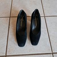 Pumps Wildleder schwarz Gr 37,5 Hessen - Feldatal Vorschau