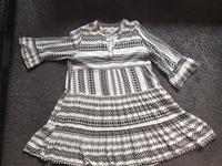 Luftiges Blusenkleid mit 3/4 Trompetenarm und schickem Print Hessen - Offenbach Vorschau