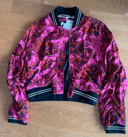 Jacke Bomberjacke Alexander McQueen Gr.36 NEU Kr. München - Planegg Vorschau
