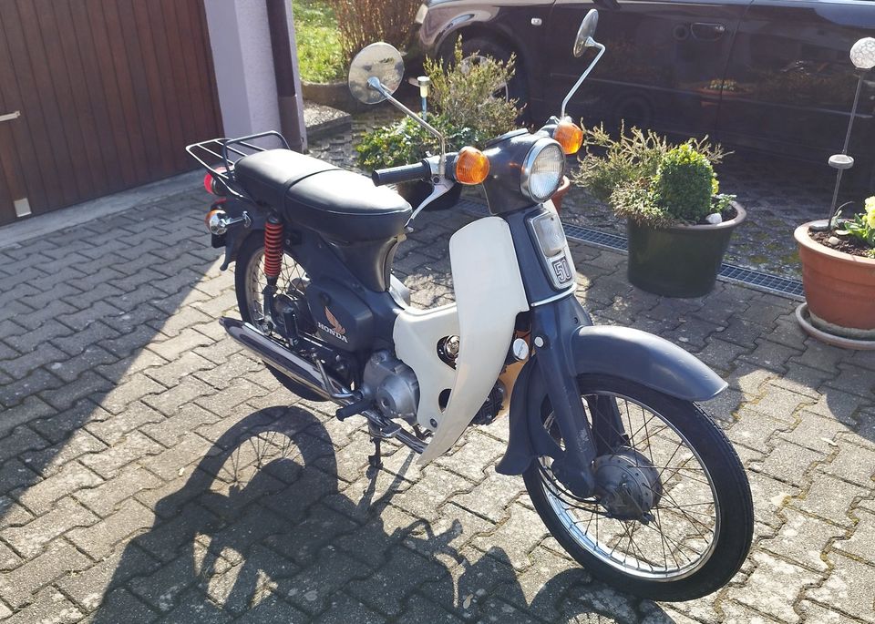 Honda C50 Cub 6V Oldtimer in Erlenbach