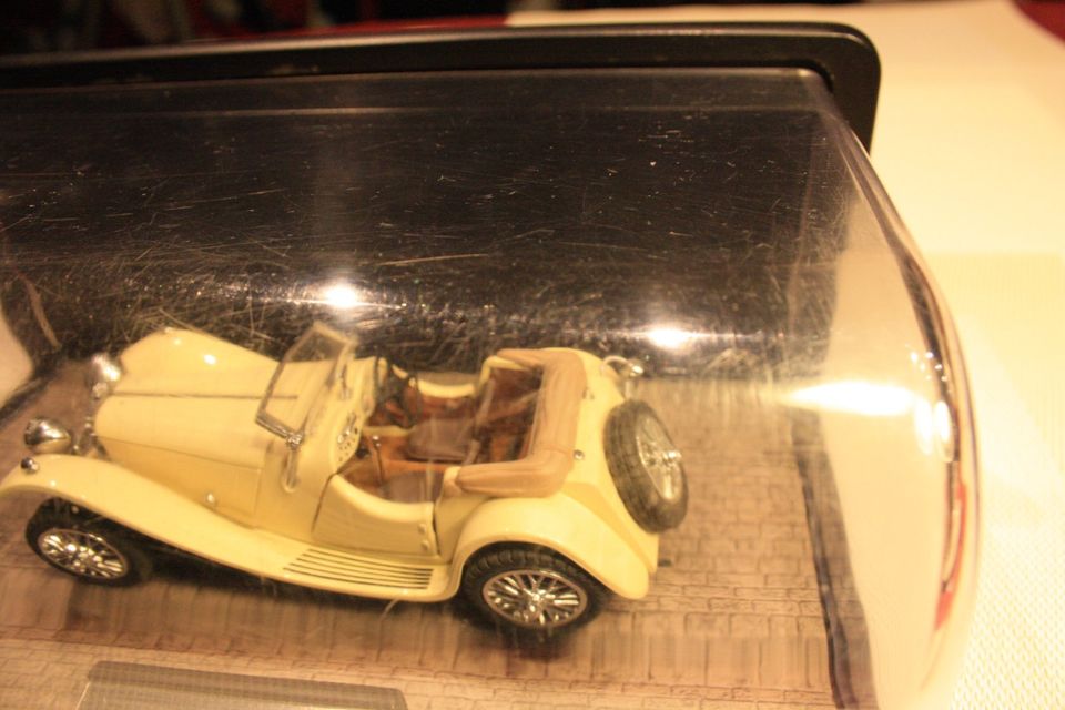 Franklin Mint Jaguar SS-100 + Showcase Vitrine Display Zertifikat in Griesheim