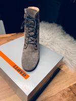 Lloyd Stiefeletten Boots Velours Leder grau Gr.37“Neuwertig“i Hessen - Wehrheim Vorschau