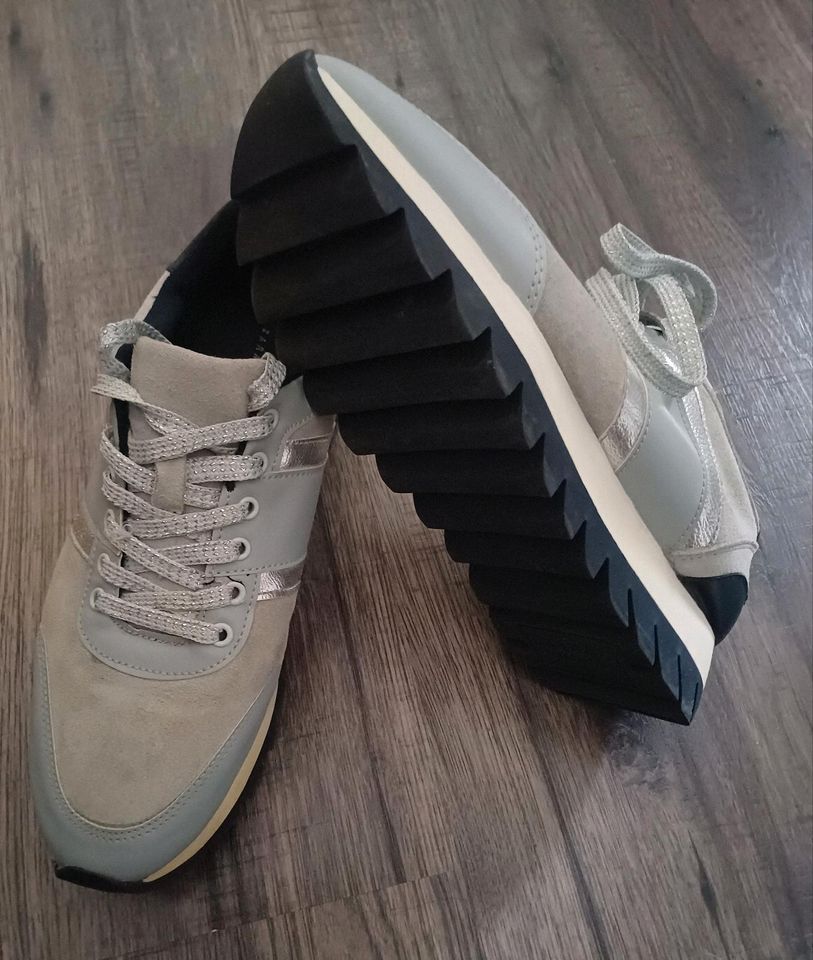 Damenschuhe Sneaker in Krefeld