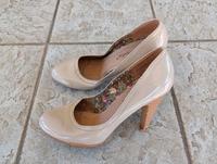 Pumps Beige/Nude Gr.39 Niedersachsen - Uelsen Vorschau