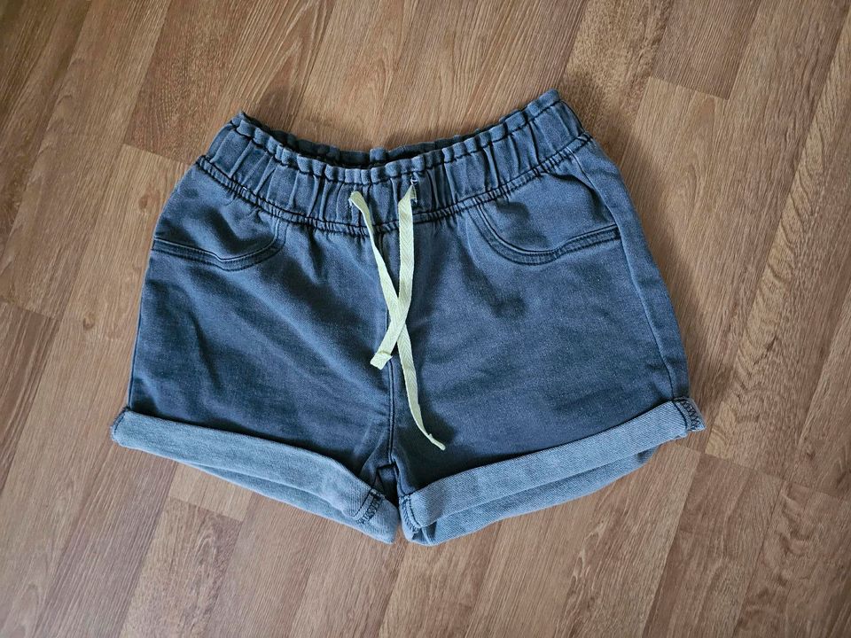 Yigga kurze Jeans Shorts Gr.146 Neu in Köln