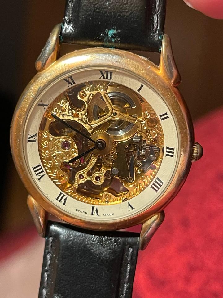 Schweizer Damenuhr Skelettiert 34 mm Kaliber Peseux Handaufzug in Brandis