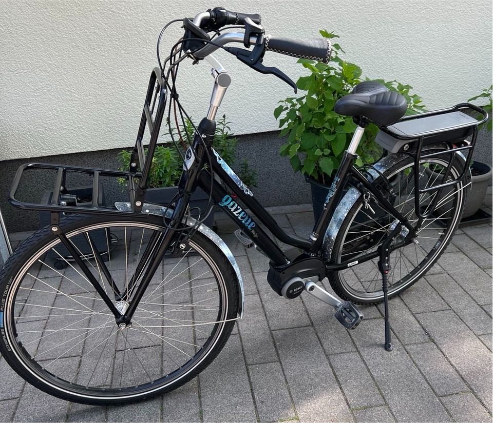 GAZELLE MISS GRACE C7 E BIKE ,500WH,RH 49,SEHR GUTEN ZUSTAND in Marl