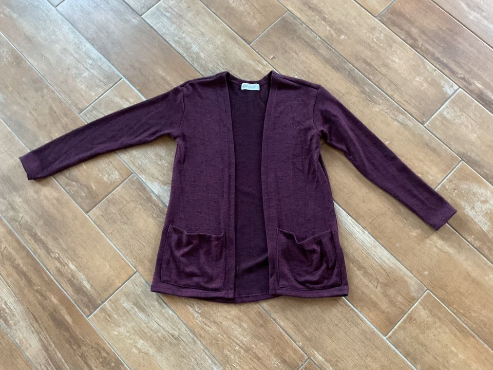 H+M Strickjacke Gr.134/140. Versand möglich +2,80€ in Grafenwöhr