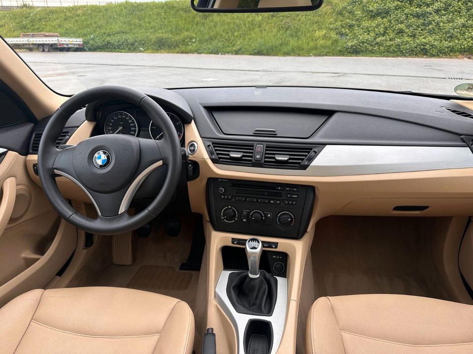 BMW X1 sDrive 20d - TÜV NEU! - Panorama! -  Euro 5! in Lochhausen