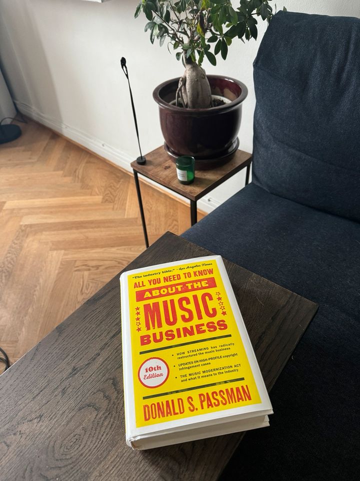 All you need to know about the misic business - Donald S. Passman in Berlin