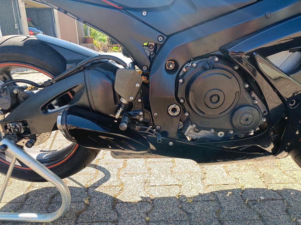 Suzuki GSXR 600 K6 in Schieder-Schwalenberg