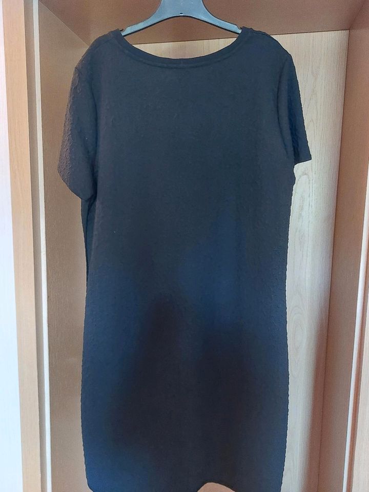 Schwarze Kleid Gr. 44 in Lübben