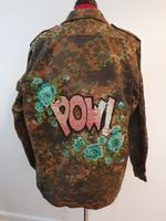 NEU cooles Festival Unikat Armeejacke „pow“ Gr. 36/38 Anyanni Berlin - Reinickendorf Vorschau