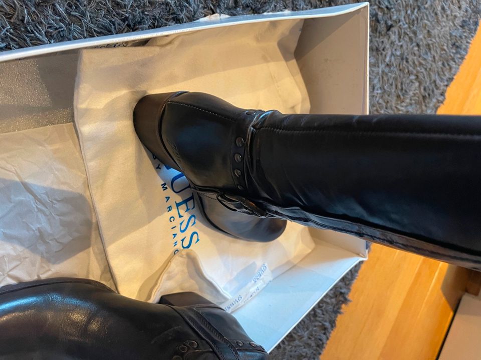 Stiefel von Guess in der Größe 37 in Mönchengladbach