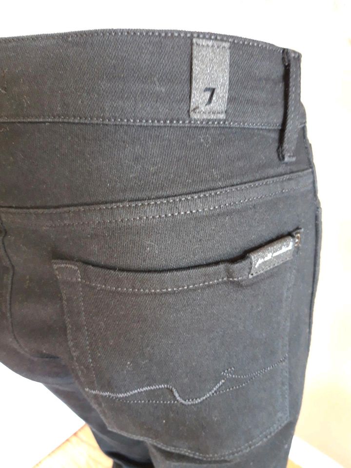 schwarze Bootcut-Jeans cropped, Seven for all mankind, Größe 30 in Hamburg