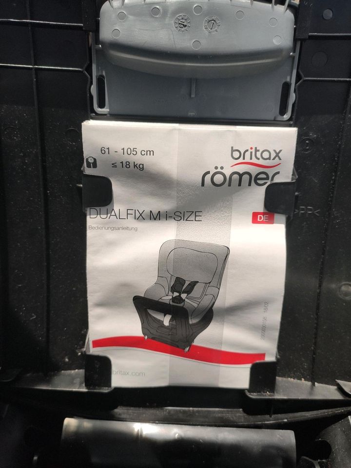 Britax Römer Kindersitz Reboarder Dualfix M i-Size in Northeim