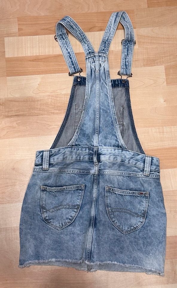 Tommy Hilfiger Latzkleid Jeans kurz Gr. XS - Neu❗️NP 129€ in Altlandsberg