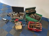 altes Werkzeug / Schrott / Alu-Koffer / Schraubenschlüssel Metall Sachsen - Rötha Vorschau