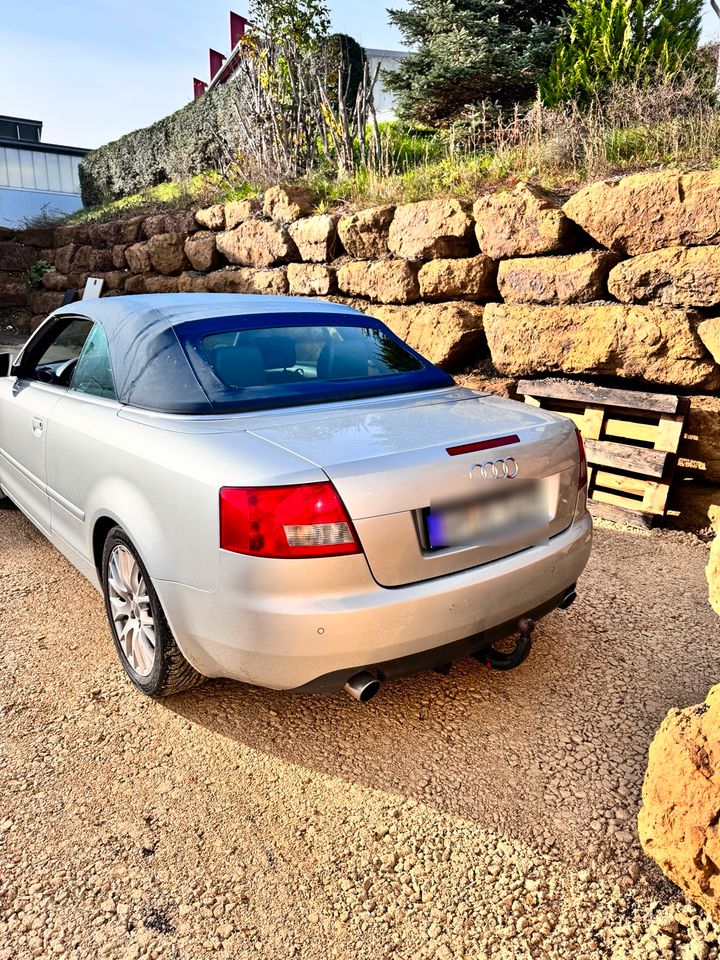 Audi A4 Cabriolet 2.4L Benzin Automatik TÜV 08.2025 in Lauterstein