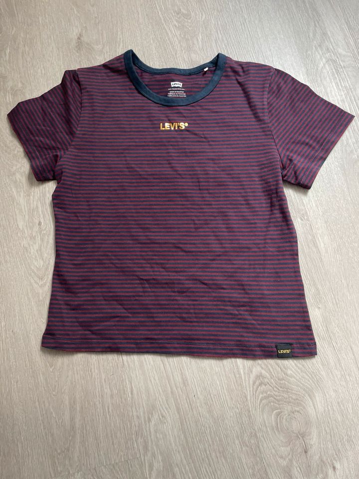 Levi’s T-Shirt neu Gr.M in Neuhof an der Zenn