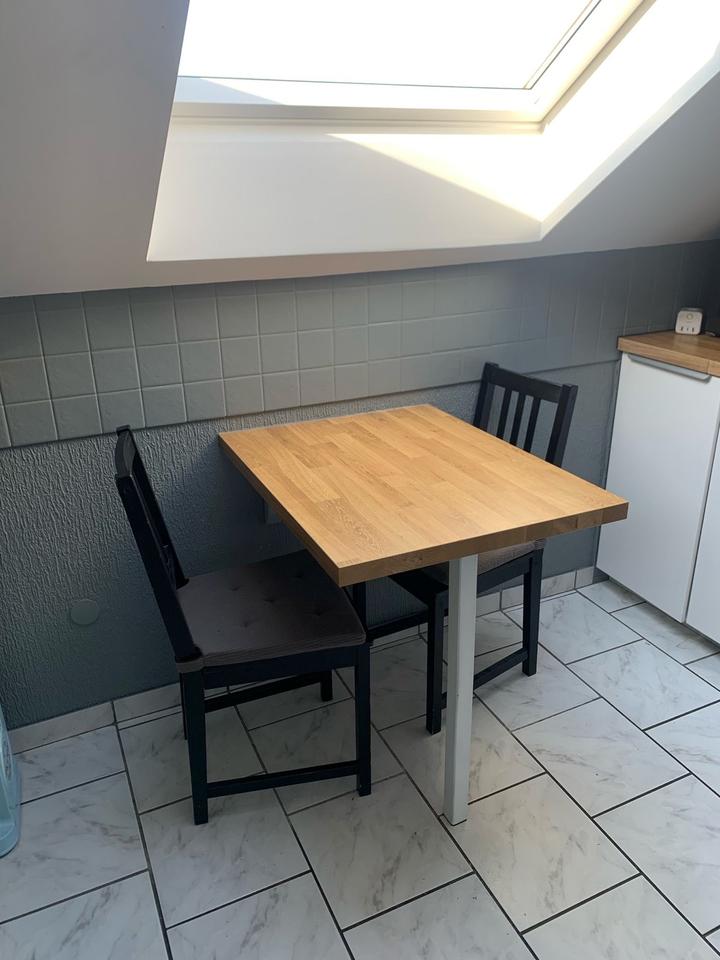 Schöne moderne gut geschnittene Dachgeschoss Wohnung mit EBK in Marl