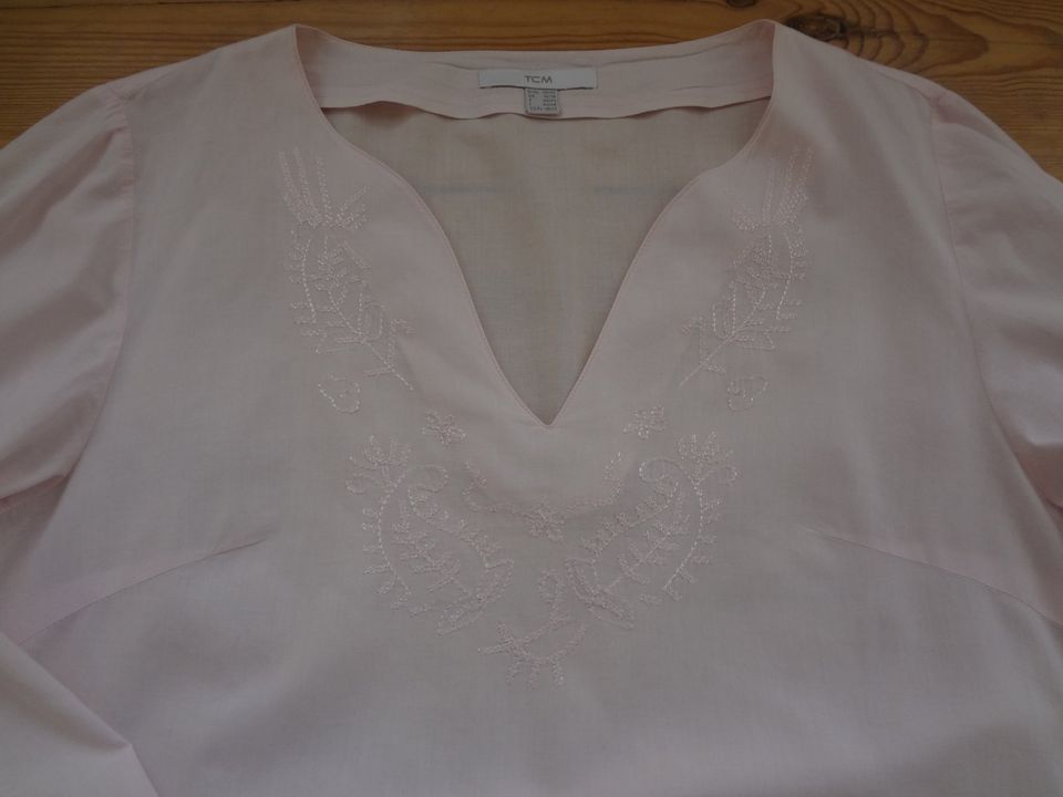 Romantische Bluse, Tunika mit Stickerei, TCM, rosé 40/42 in Berlin