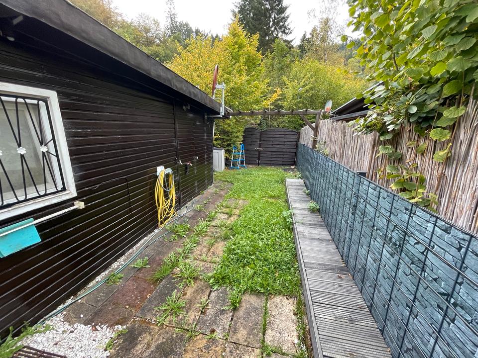Wochenendhaus m. Traumausblick, Stadtnah mitten in der Natur in Ahrbrück