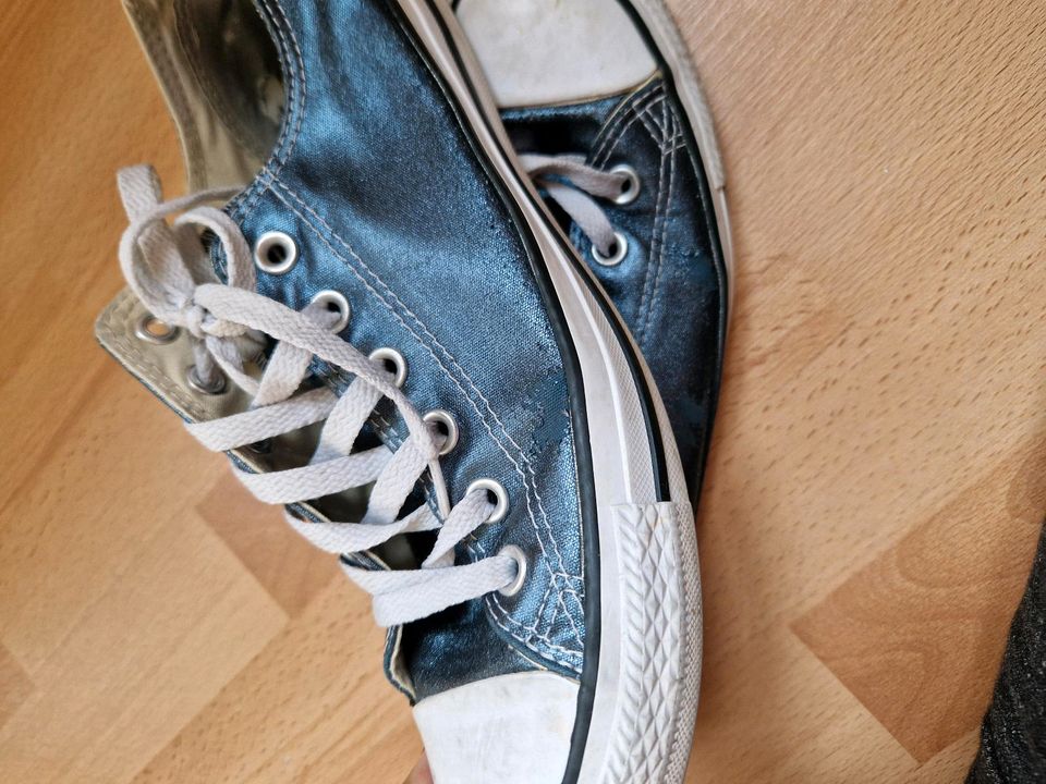 Gebrauchte Converse Schuhe abzugeben Gr. 41 metallicblau in Weimar