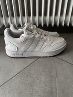 Neu Adidas damen Schuche 40 2/3 Saarland - Schiffweiler Vorschau