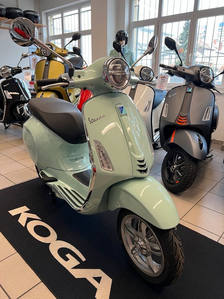 NEU Vespa Primavera Elettrica E-Roller 45 Km/h grün amabile in Freiburg im Breisgau