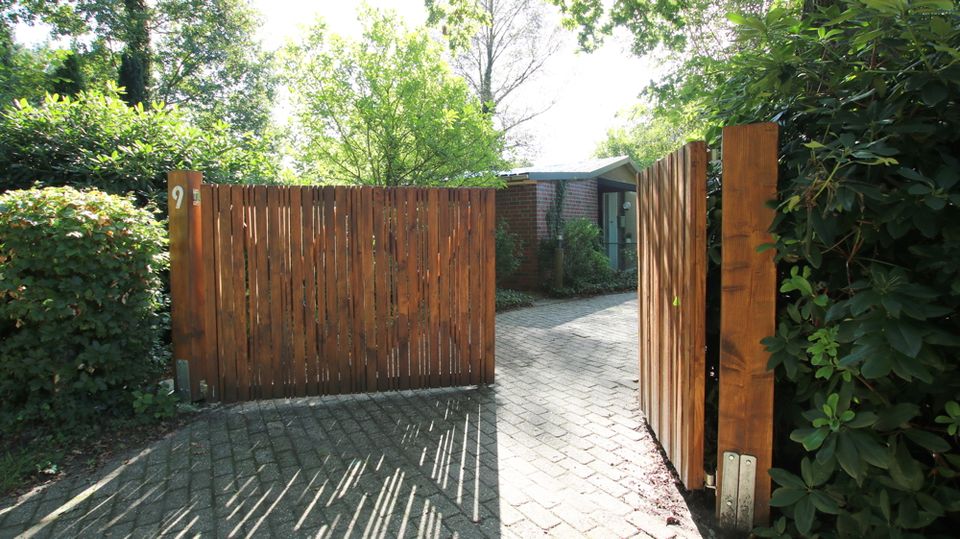 Charmantes Wochenendhaus mit Wintergarten und Carport in idyllischer Lage in Westerstede-Karlshof in Westerstede