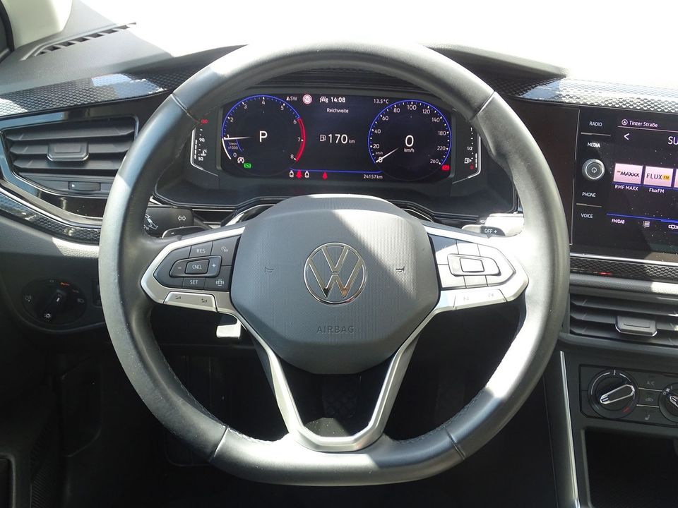 Volkswagen Polo Life 1.0 TSI DSG LED Navi Sitzheizung DAB in Gera