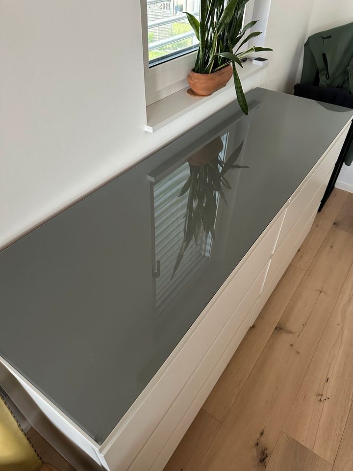 Ikea Malm Glasplatte grau in Lindau