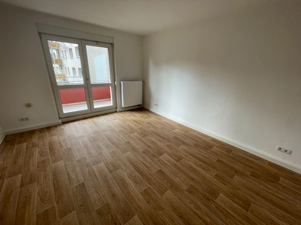 Neues frisch saniertes Zuhause mit Balkon und neuem Duschbad im EG in Merseburg