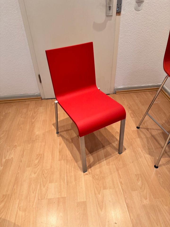 7 x Vitra .03 Besucherstuhl rot Besucher Stapelstühle in Rodgau