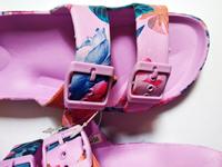 Schlappen, Latschen, Flipflops mit Blumen-Dekor NEUWARE Mecklenburg-Vorpommern - Stralsund Vorschau