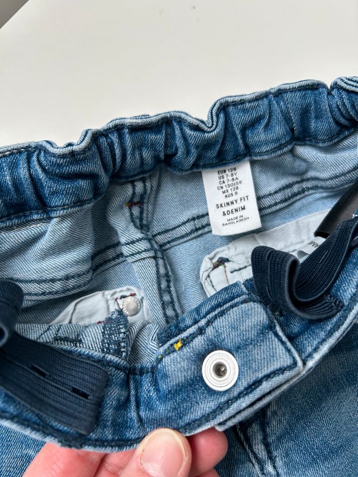 Reserviert Gr. 128/134 H&M Flicken Jeans + Name it Langarmshirt in Meppen