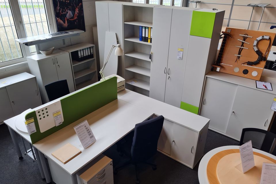 Sideboard, Schiebetürenschrank Steelcase, Büromöbel in Düsseldorf