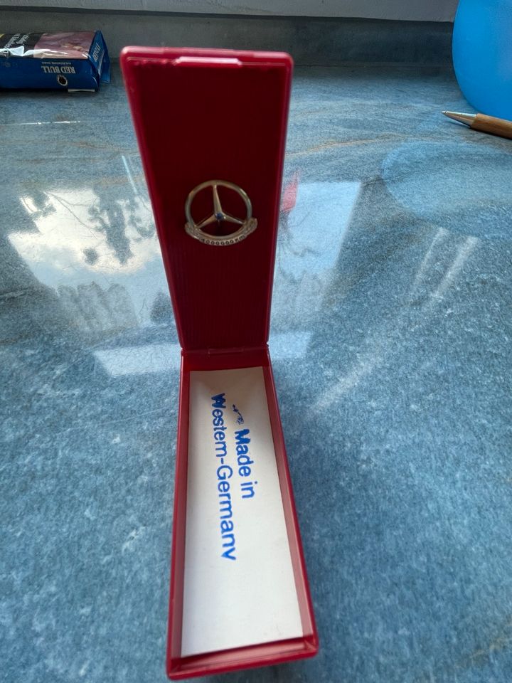 Anstecknadel Mercedes Benz333 Gold in Weidhausen