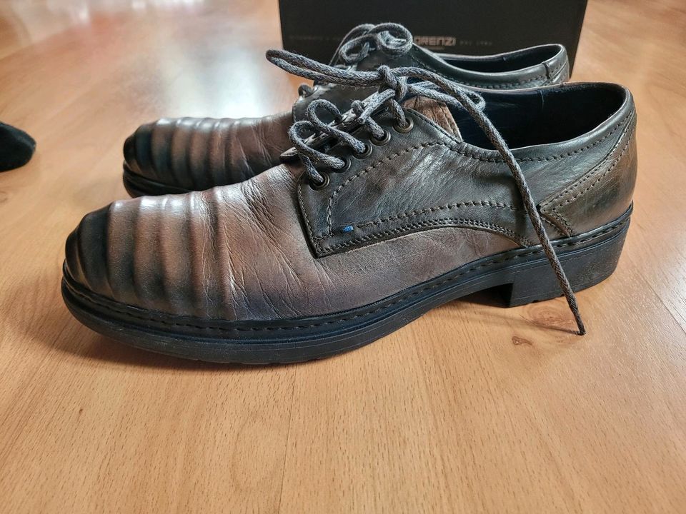 Elegante italienische Schuhe Herrenschuhe Lorenzi Gr. 42 1/2 in Dinkelsbuehl