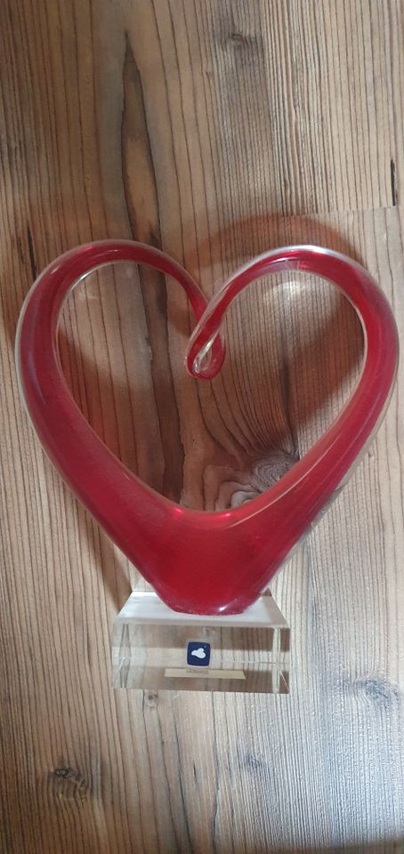 Leonardo Glas Skulptur Red Heart Rotes Herz in Großaitingen