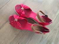 Hilfiger Plateau-Sandalen rot Gr. 38 Hessen - Viernheim Vorschau