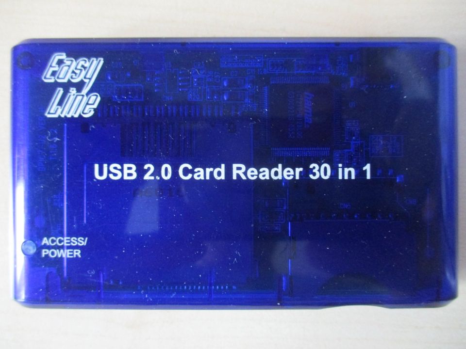USB-Card-Reader 30-in-1 in Weimar