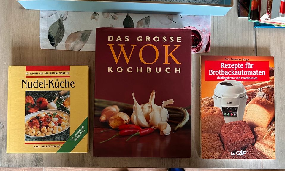 Kochbücher und Backbücher Konvolut in Lohne